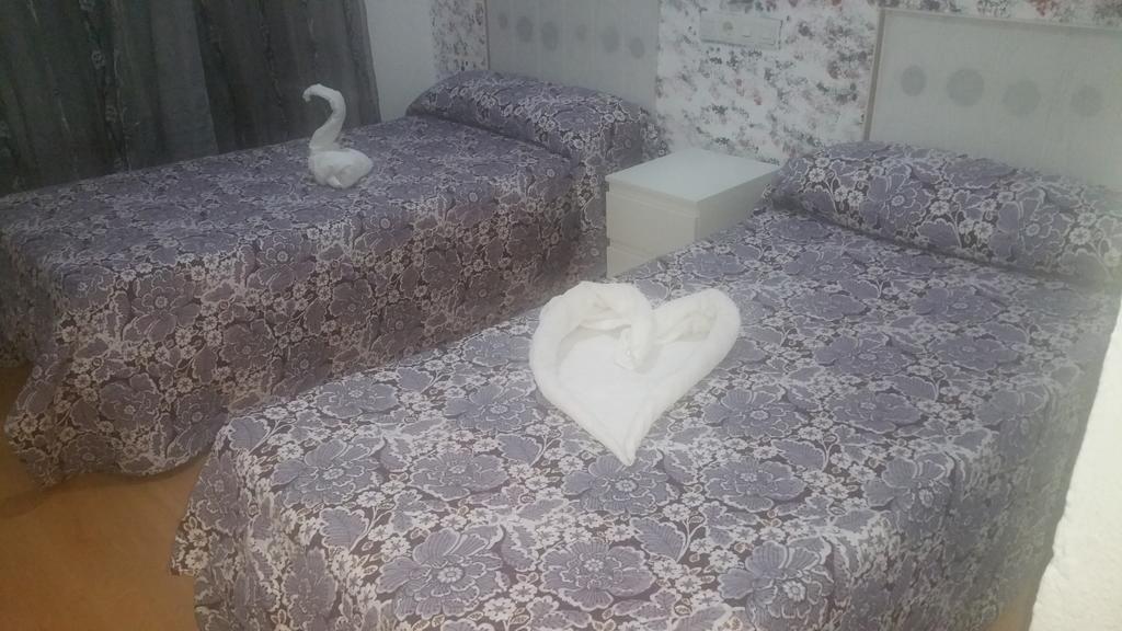 Hostal Lima Valladolid Esterno foto