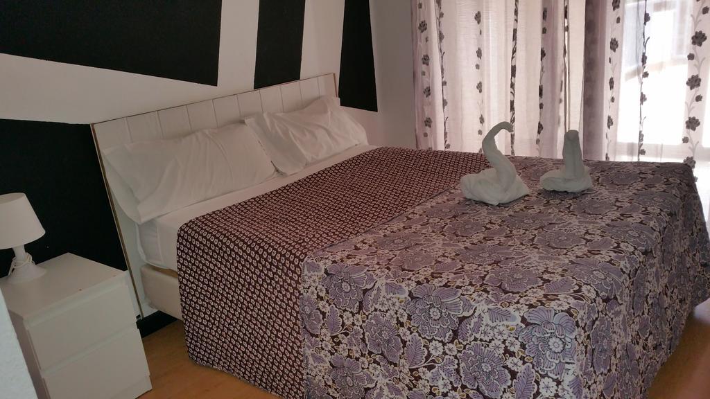 Hostal Lima Valladolid Esterno foto