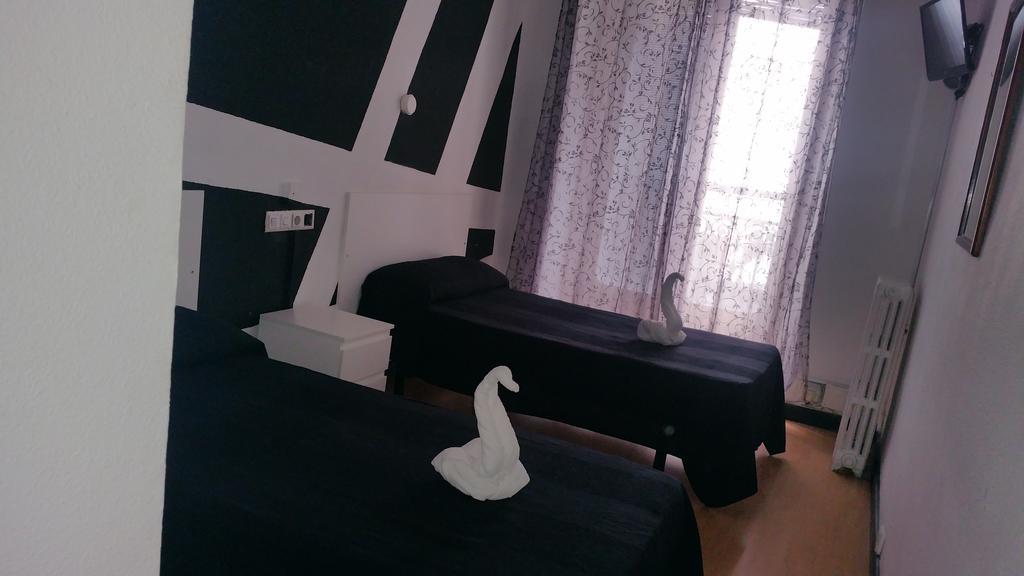 Hostal Lima Valladolid Esterno foto