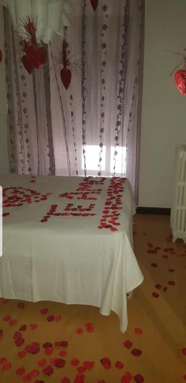 Hostal Lima Valladolid Esterno foto